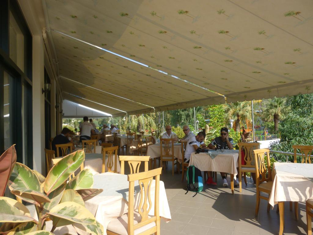 Hotel Rossi Vlore Exterior photo